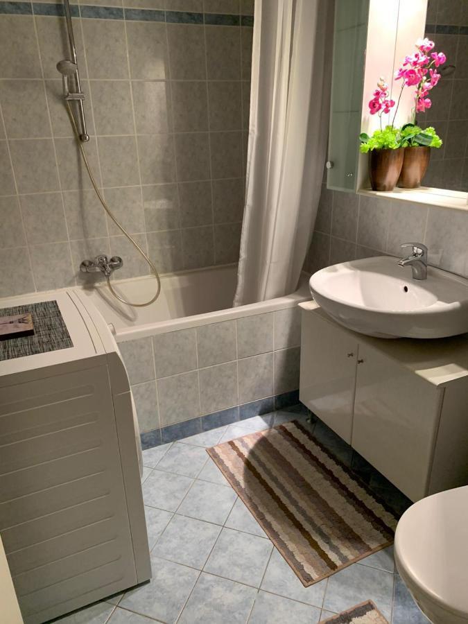 Sarmantni Apartman Malecka 2 Zagreb Exterior foto