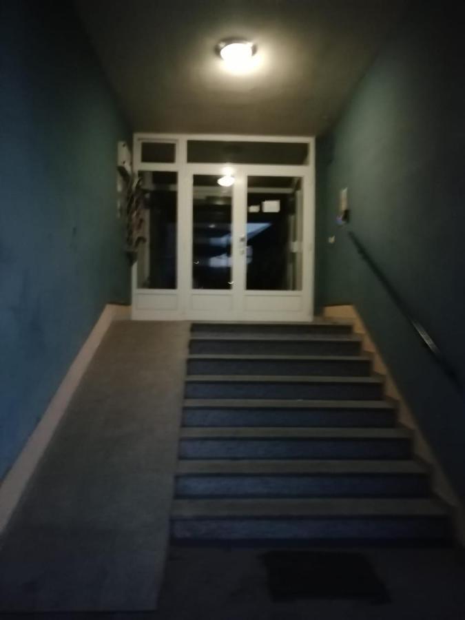 Sarmantni Apartman Malecka 2 Zagreb Exterior foto
